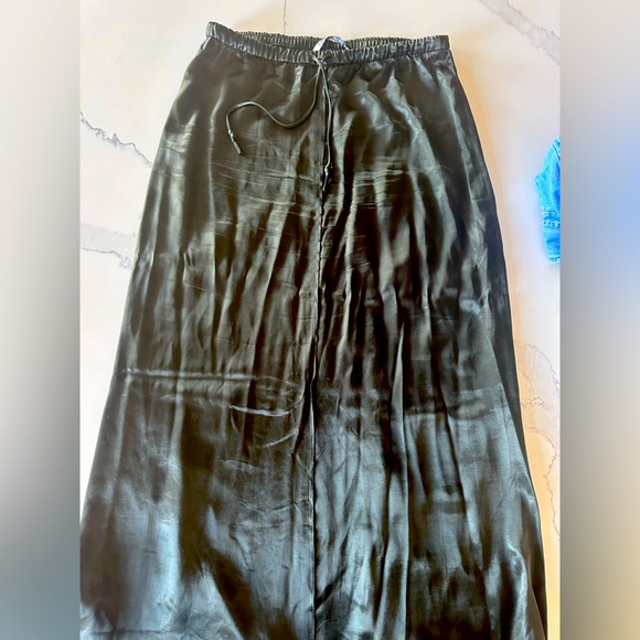 Zara Dark Green Silk Midi Skirt - Picture 1 of 2